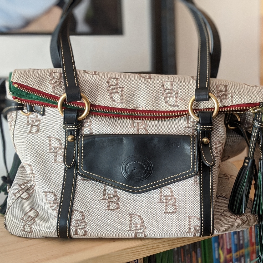 Canvas Dooney and Bourke large shoulder tote